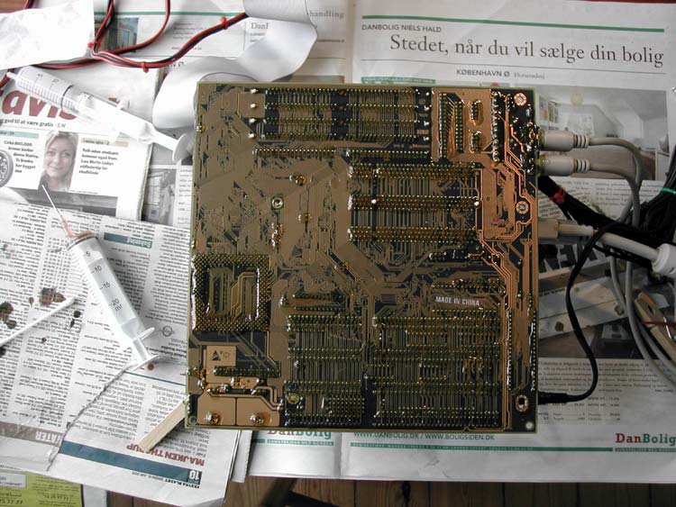 lacquering of the back og the motherboard